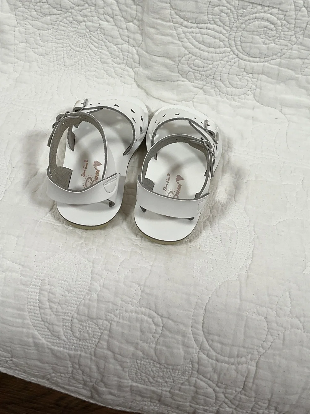 Girls White Heart-Accent Leather Sandals with Adjustable Ankle Strap